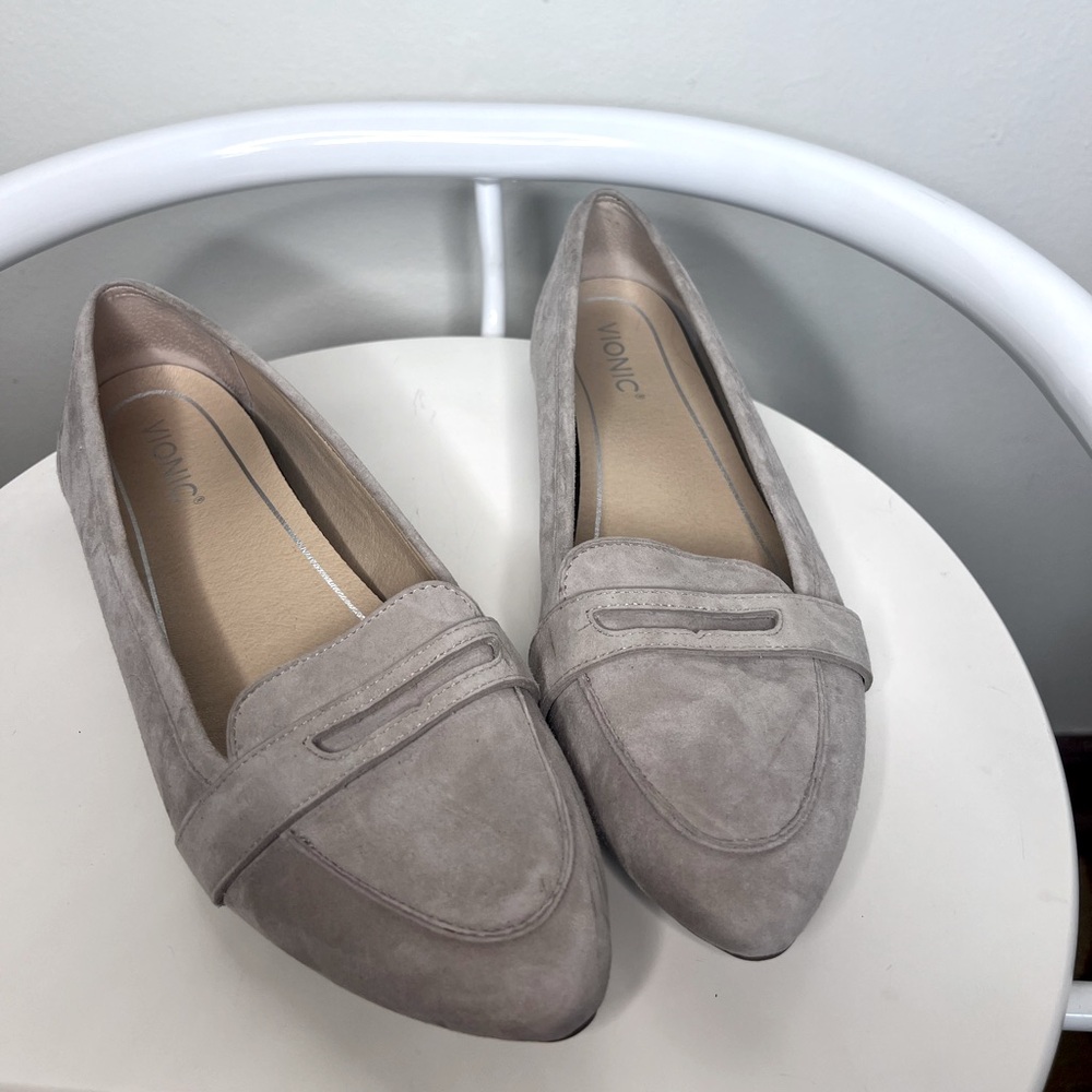 Vionic Savannah Light Taupe Pointed Toe Flats